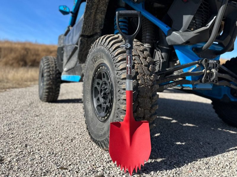 krazy beaver tools recovery gear camping gear shovel camping 147 99 atv utv krazy beaver shorty shovel textured red head black handle 40828876325077